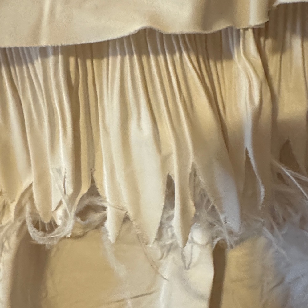 Elegant Cream Ruffled tiered formal evening gown with feathers - Picture 16 of 16